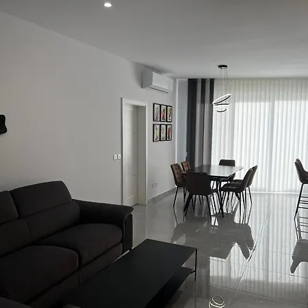 Penthouse 아파트 마르사실로크
